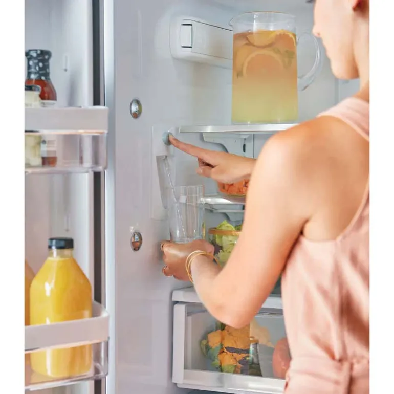 CAFE 23.1 Cu Ft 36 In Refrigerator Black Bottom Freezer, French door - CWE23SP3MD1