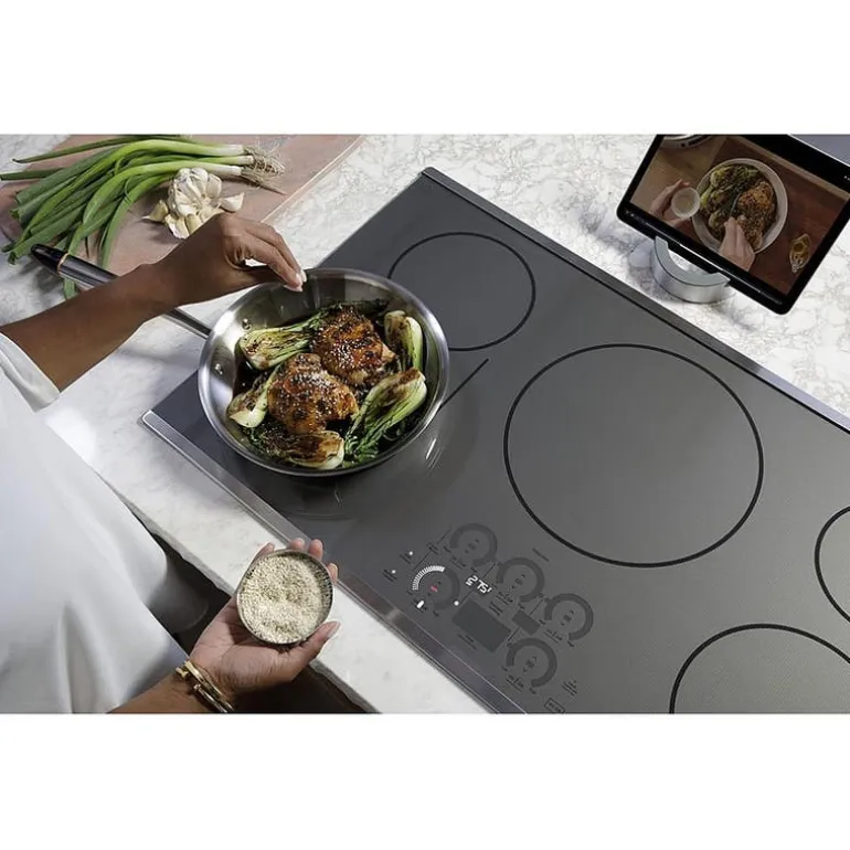 CAFE Cooktop Induction Black 30" Black - CHP90301TBB