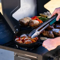 Charbroil Propane Gas Grill with 5 Burners - 47 000 BTU