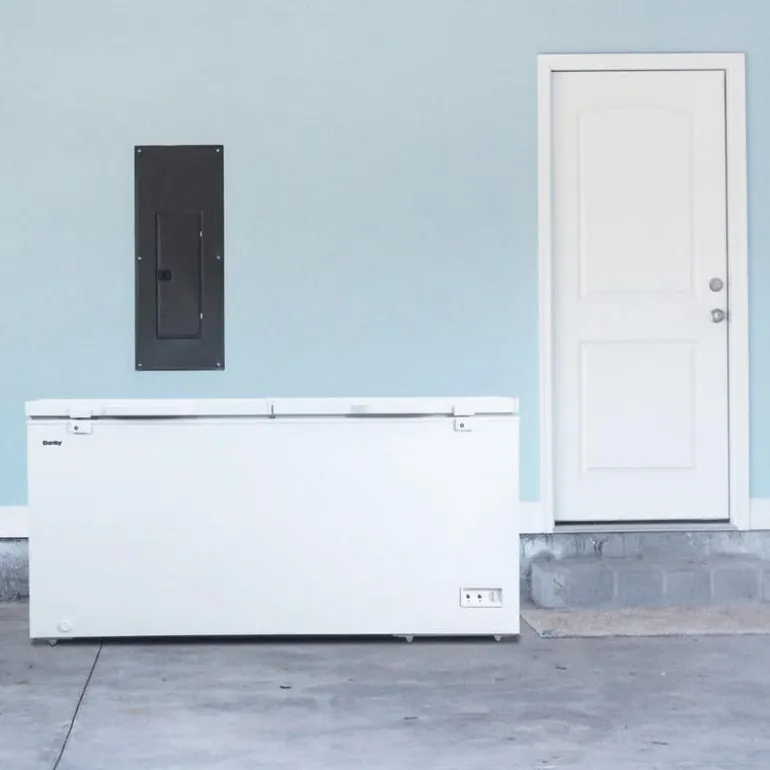 DANBY 17,1 Cu Ft Freezer White, Honrizontal, 66.5" - DCFM171A1WDB