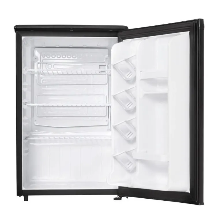 DANBY 2,6 Cu Ft Refrigerator Black Compact - DAR026A1BDD