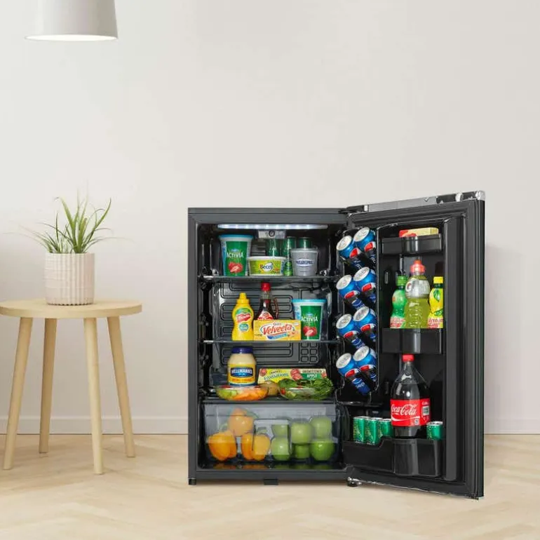 DANBY 4,3 Cu Ft Refrigerator Black Compact - DAR044A6MDB