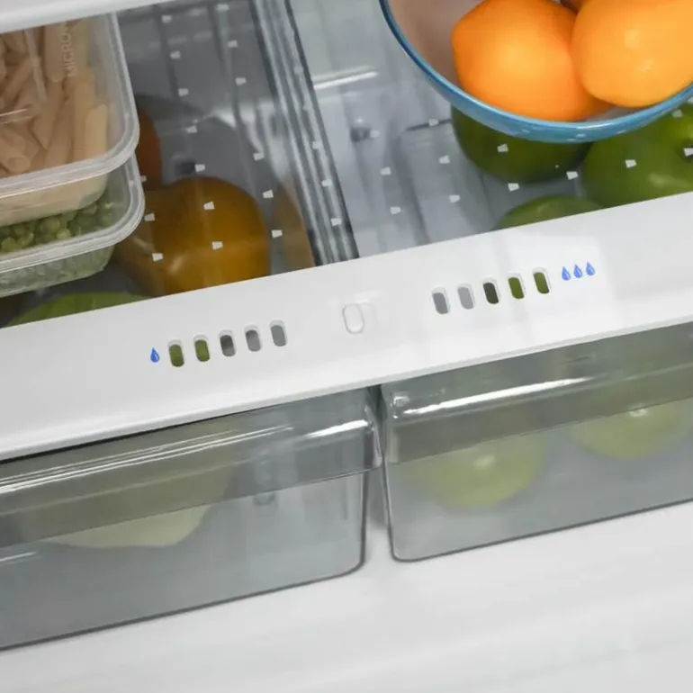 DANBY 24 in 11 Cu ft Refrigerator White Top Freezer - DFF116B2WDBL