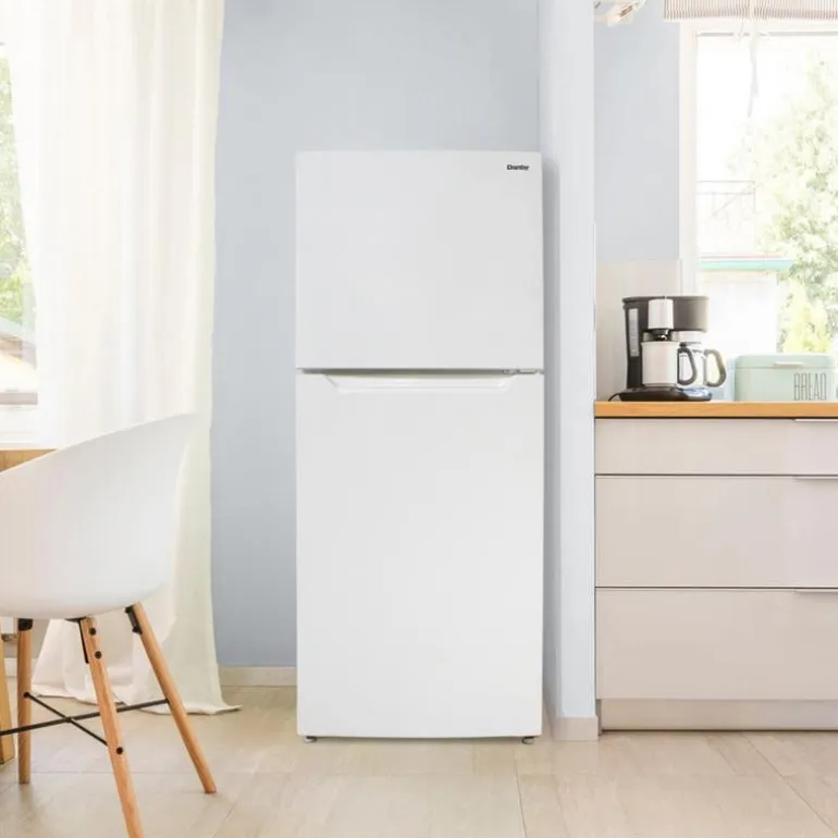 DANBY 28 in 14,2 Cu ft Refrigerator White Top Freezer - DFF142E1WDB