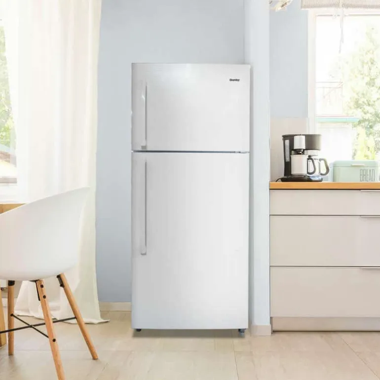DANBY 30 In 18 Cu ft Refrigerator White Top Freezer - DFF180E1WDB