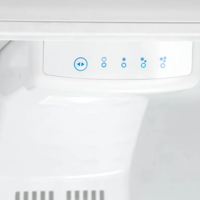 DANBY 24 in 10,1 Cu ft Refrigerator White Top Freezer - DFF101B1WDB