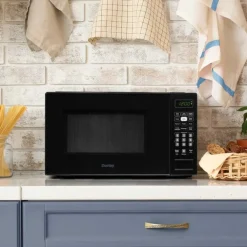 DANBY Microwave Black 700 17" DBMW0721BBB