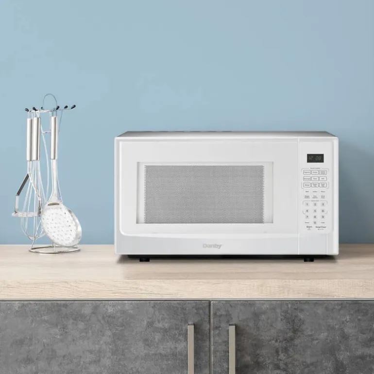 DANBY Microwave White 1000 22" DDMW01440WG1