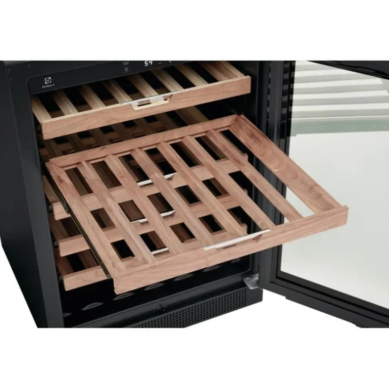 ELECTROLUX Wine Cooler Stainless 24" - EI24WC15VS