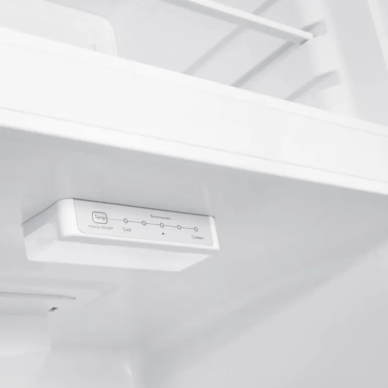 FRIGIDAIRE 18 Cu Ft 30 In Refrigerator Stainless Top Freezer - FRTE1835AV