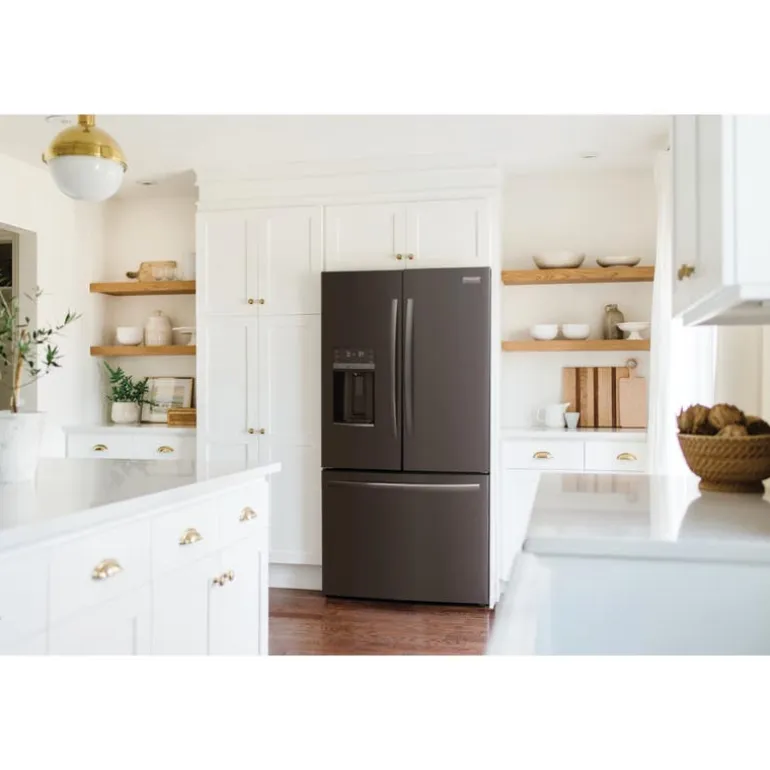 FRIGIDAIRE GALLERY 36 In 27,8 Cu Ft Refrigerator Black Stainless Bottom Freezer, French door - GRFS2853AD