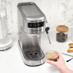 Frigidaire Steam Espresso Maker - FREM100SS