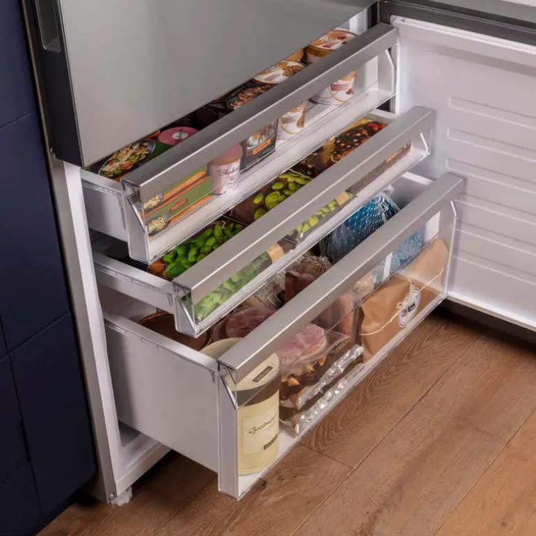 GE 17,7 Cu Ft 31 In Refrigerator Stainless Steel Bottom Freezer - GBE17HYRFS