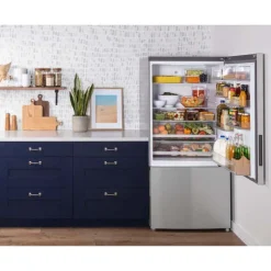 GE 17,7 Cu Ft 31 In Refrigerator Stainless Steel Bottom Freezer - GBE17HYRFS