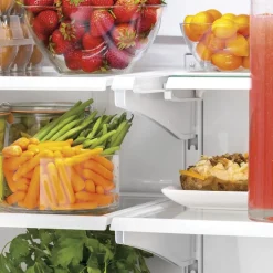 GE 18.6 Cu Ft 33 In Refrigerator Black Bottom Freezer - GWE19JGLBB