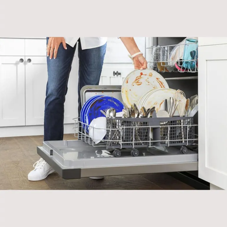 GE Dishwasher Built-In Black 24" 59dB - GDF511PGRBB