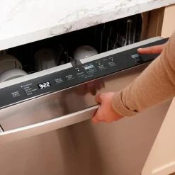 GE Dishwasher Built-In Stainless Steel 24
