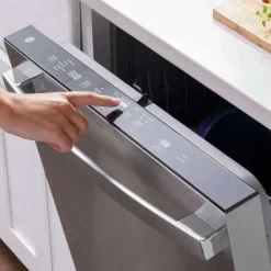 GE Dishwasher Built-In Stainless Steel 24" 50dB - GDT635HSRSS