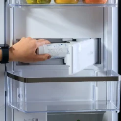 GE Profile 28,7 Cu Ft 36 In Refrigerator Stainless Steel Bottom Freezer, French door - PGE29BYTFS