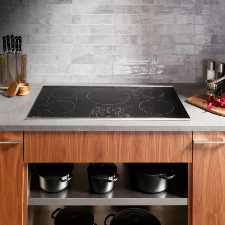 GE Profile Cooktop Glass-Ceramic Black 36" Electric Black - PHP7036DTBB