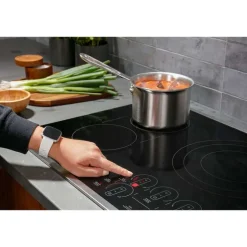 GE Profile Cooktop Glass-Ceramic Black 30" Electric   Black - PEP7030DTBB