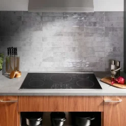 GE Profile Cooktop Glass-Ceramic Black 30" Electric   Black - PHP7030DTBB