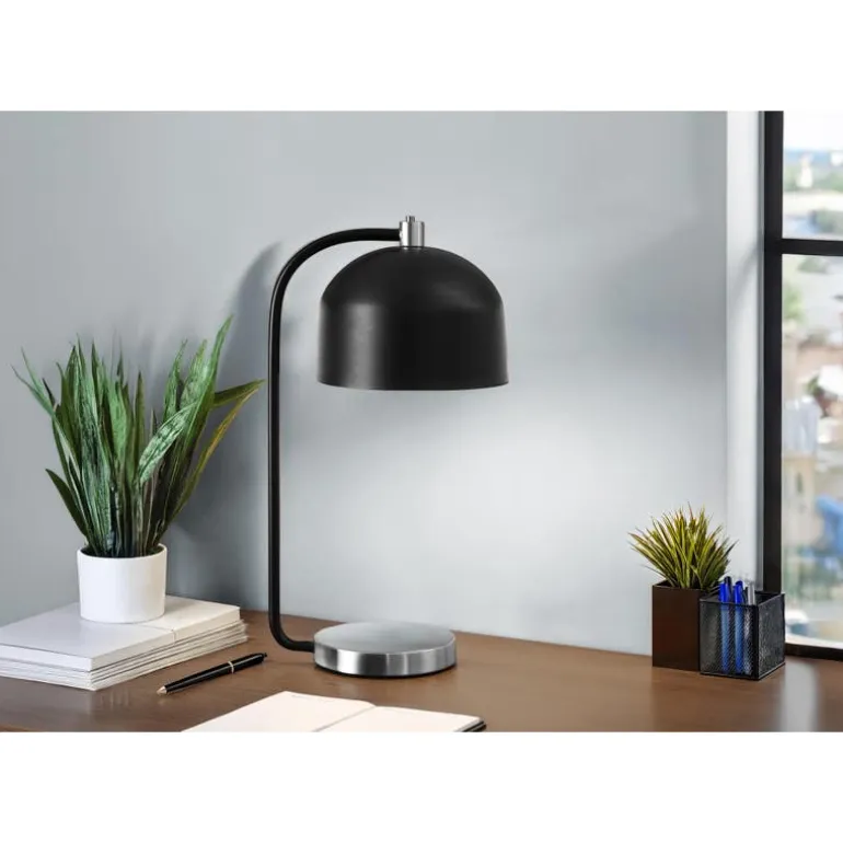 18"H Metal Table Lamp