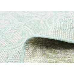 Indoor or Outdoor Rug - 7 x 10