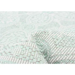 Indoor or Outdoor Rug - 7 x 10