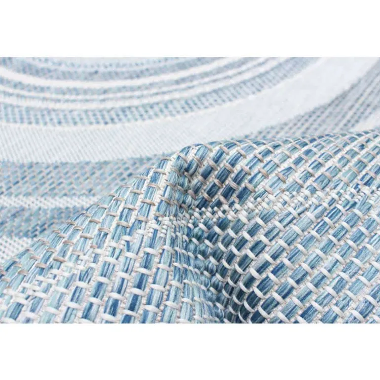 Indoor or Outdoor Rug - 7 x 10