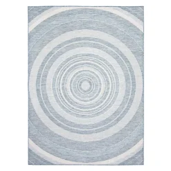 Indoor or Outdoor Rug - 7 x 10