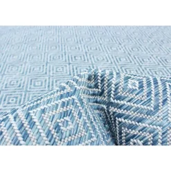 Indoor or Outdoor Rug - 7 x 10