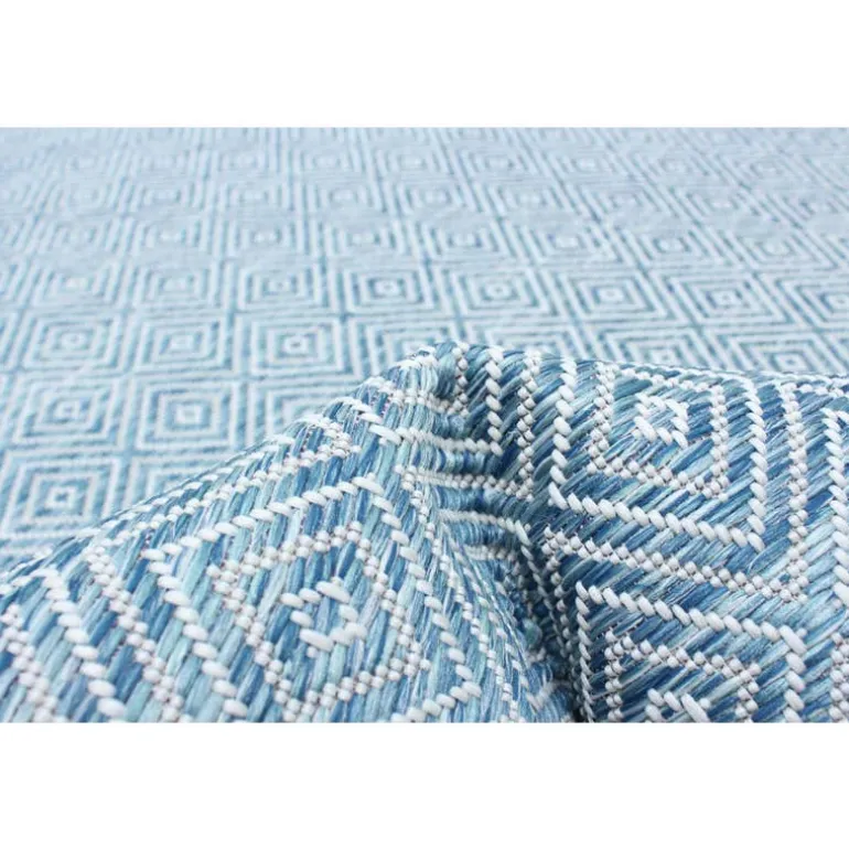 Indoor or Outdoor Rug - 7 x 10