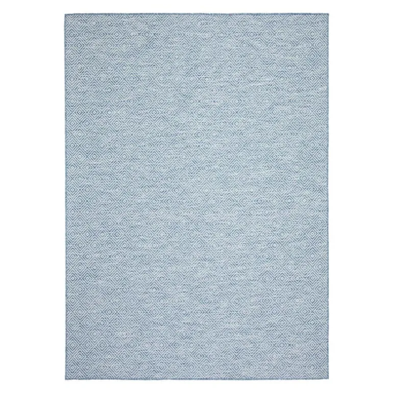 Indoor or Outdoor Rug - 7 x 10