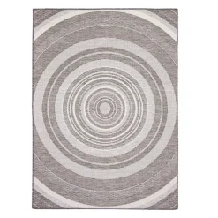 Indoor or Outdoor Rug - 7 x 10