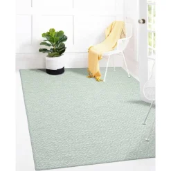 Indoor or Outdoor Rug - 7 x 10