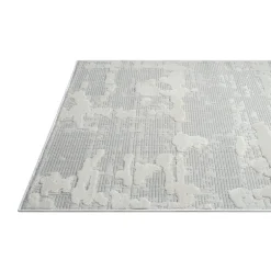 Indoor or Outdoor Rug - 5 x 8