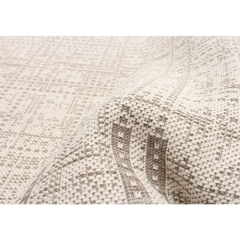 Indoor or Outdoor Rug - 4 x 6