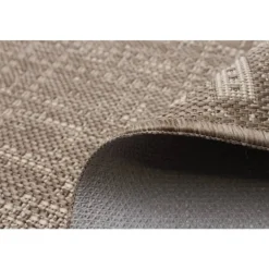 Indoor or Outdoor Rug - 4 x 6
