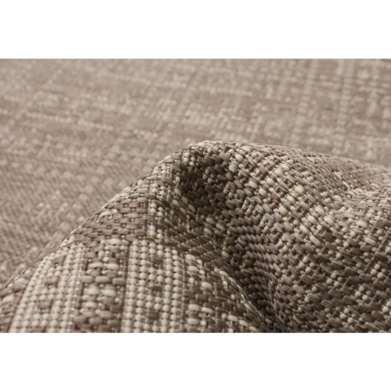 Indoor or Outdoor Rug - 4 x 6