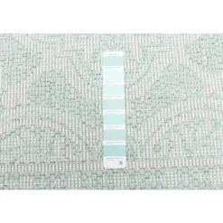 Indoor or Outdoor Rug - 5 x 7
