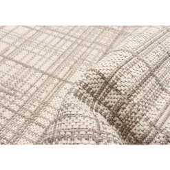 Indoor or Outdoor Rug - 2 x 7