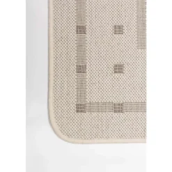 Indoor or Outdoor Rug - 4 x 6
