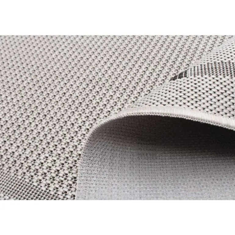 Indoor or Outdoor Rug - 4 x 6