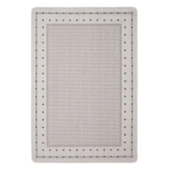 Indoor or Outdoor Rug - 4 x 6