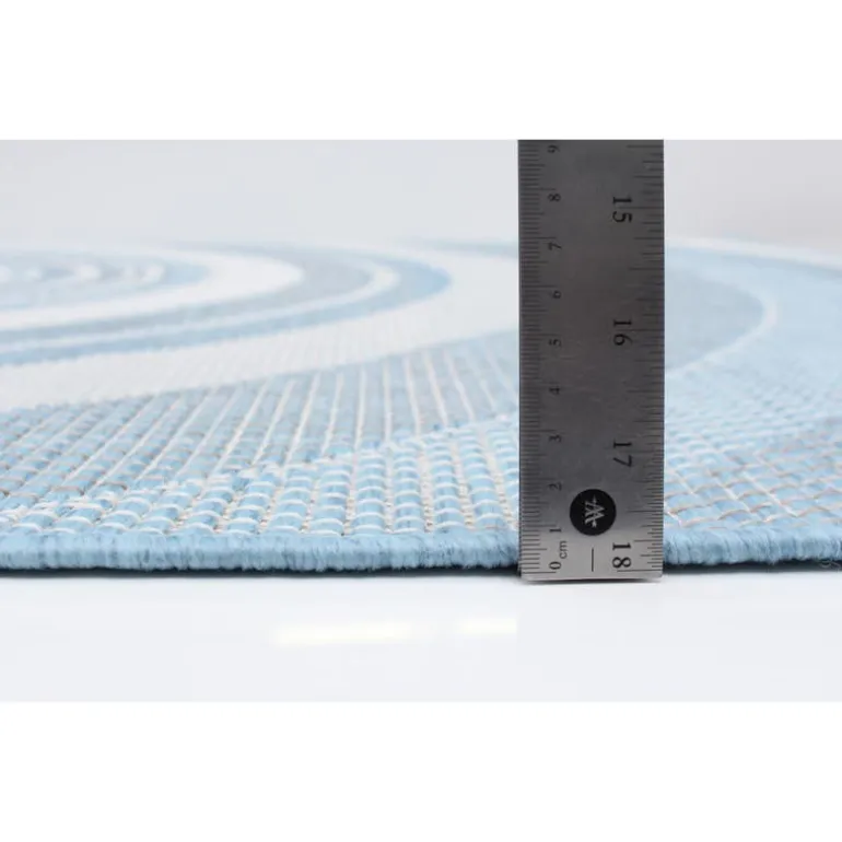 Indoor or Outdoor Rug - 5 x 7