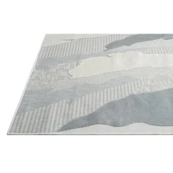 Indoor or Outdoor Rug - 5 x 8