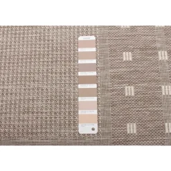 Indoor or Outdoor Rug - 4 x 6