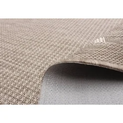 Indoor or Outdoor Rug - 4 x 6