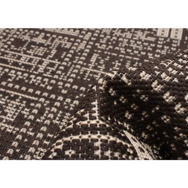 Indoor or Outdoor Rug - 2 x 4